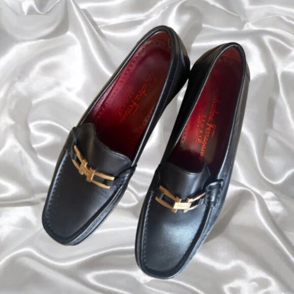 Salvatore Ferragamo Gancini Sport Loafers Black Gold 7.5 Italy NWOB Authentic - Picture 3 of 17
